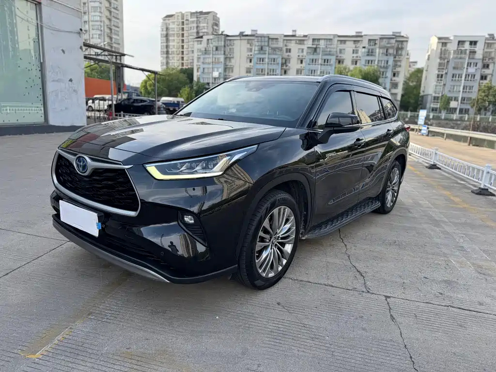 TOYOTA HIGHLANDER