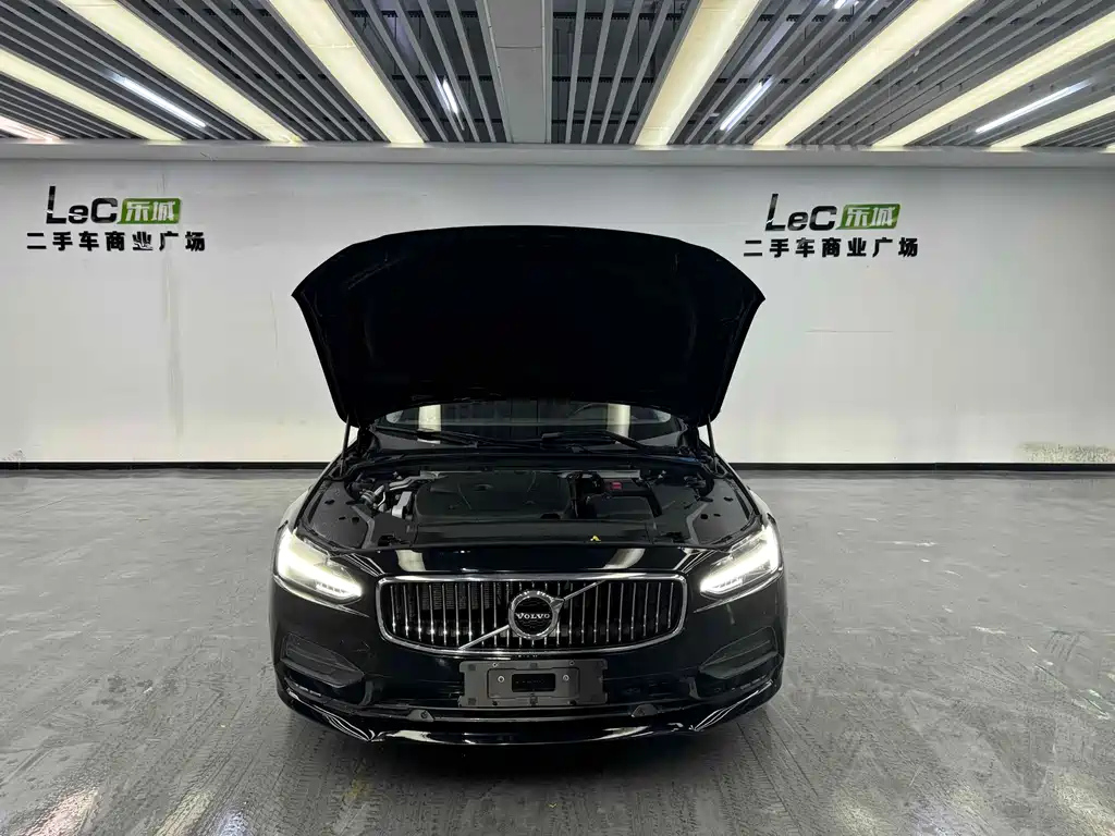 VOLVO S90 2017