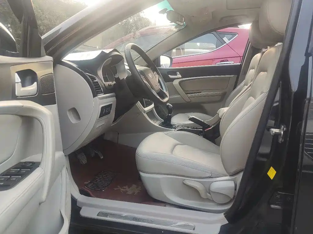 GEELY AUTO EMGRAND 2015