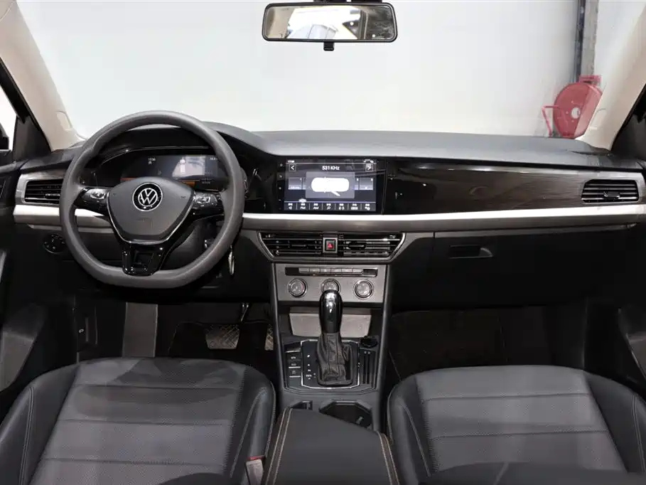 VOLKSWAGEN LAVIDA 2022