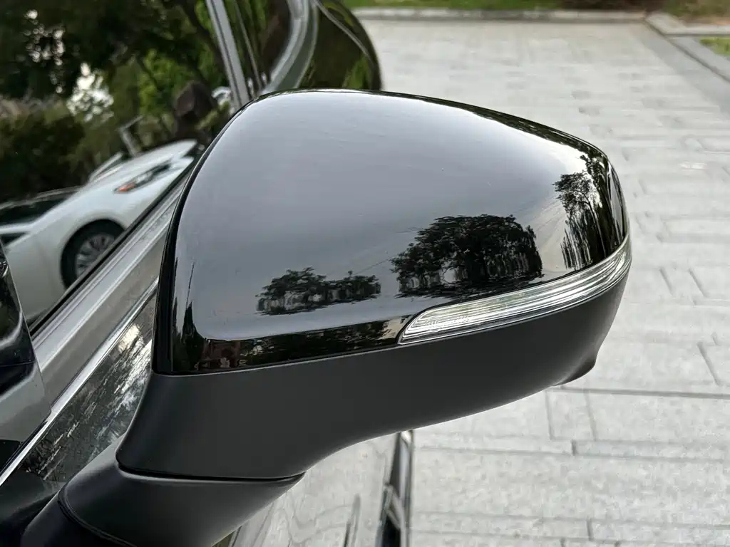 LYNK&CO 03 2022