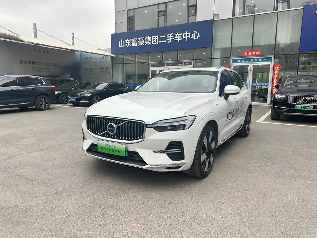 VOLVO XC60 NEW ENERGY 2025