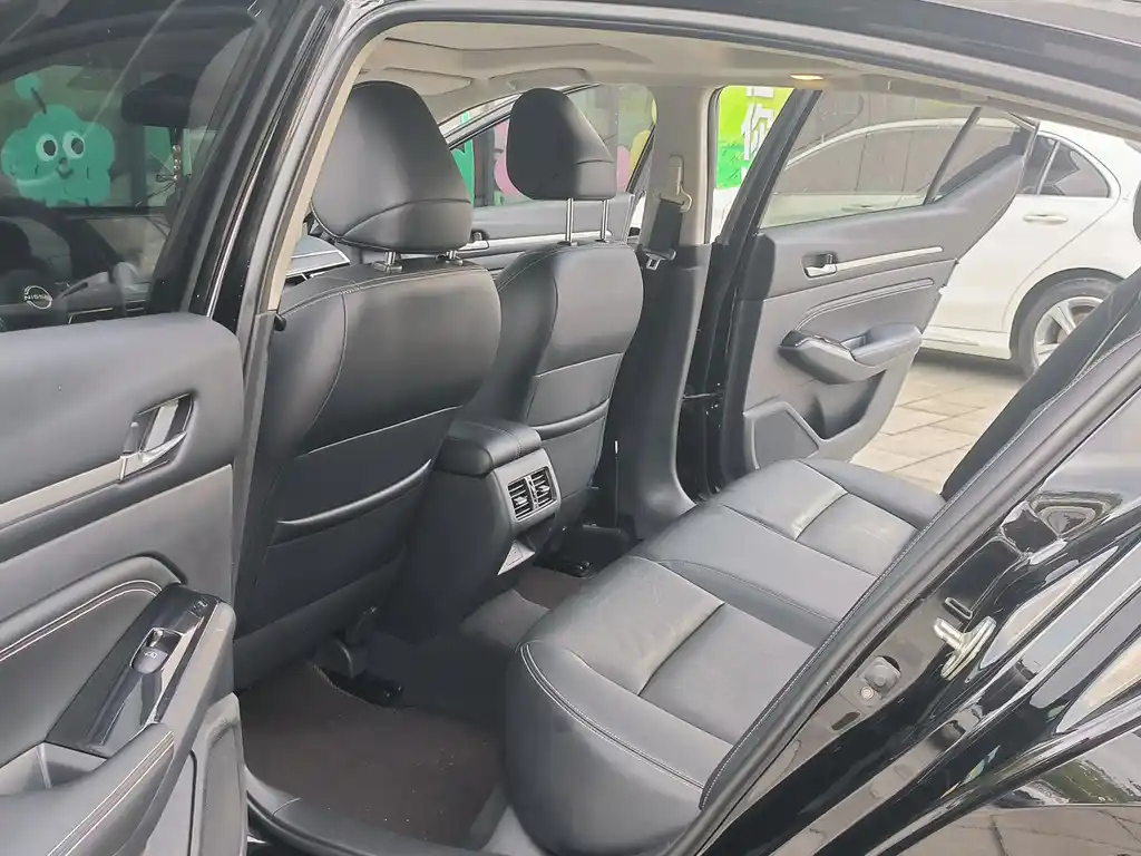 NISSAN TEANA 2022