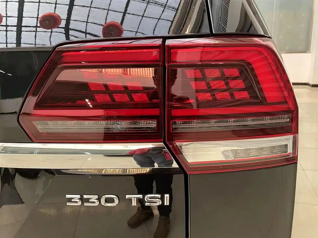 VOLKSWAGEN TOURAN 2021