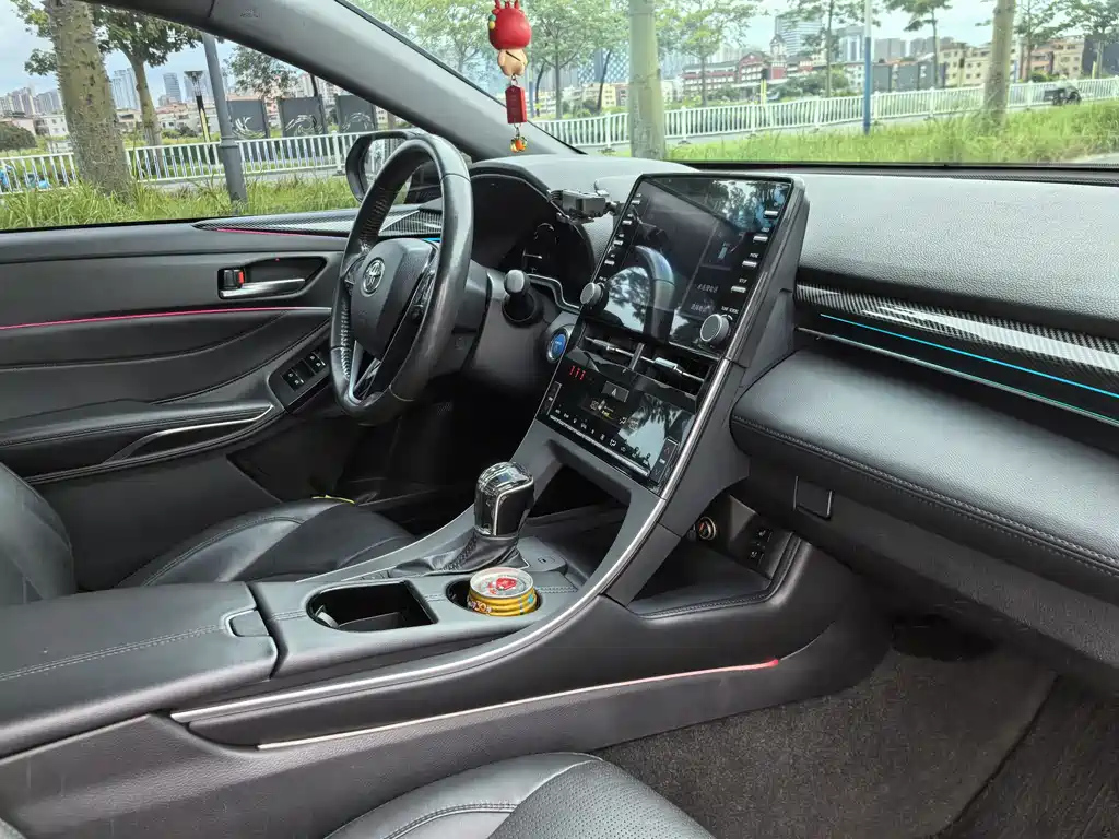 TOYOTA AVALON 2019