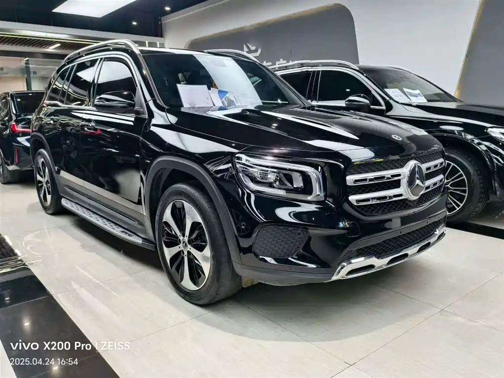 MERCEDES BENZ GLB 2023
