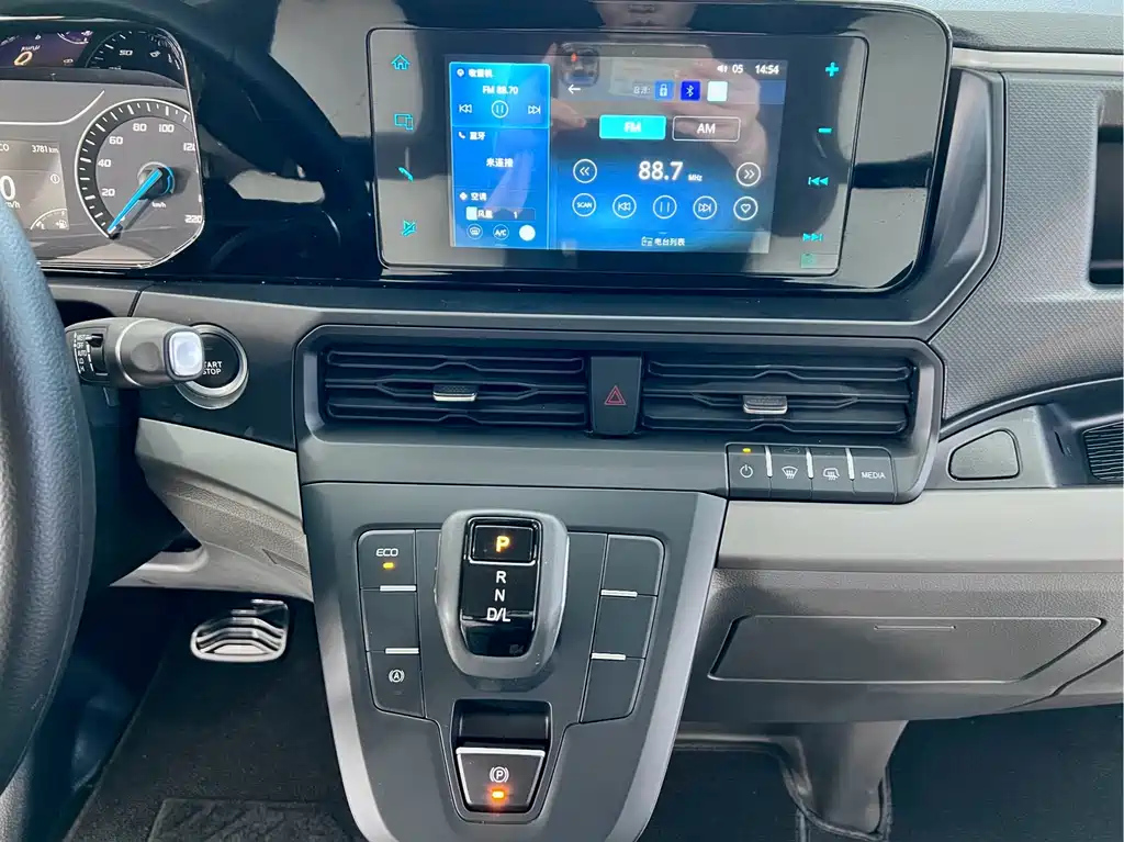 FORD TRANSIT 2024