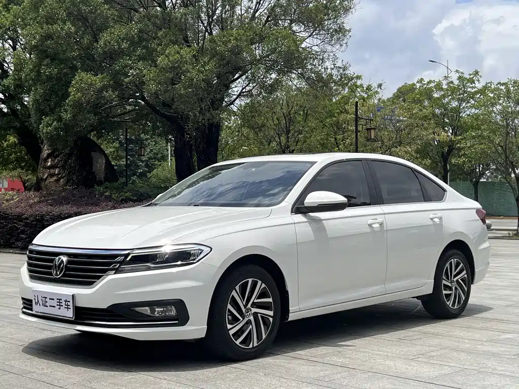VOLKSWAGEN LAVIDA 2022