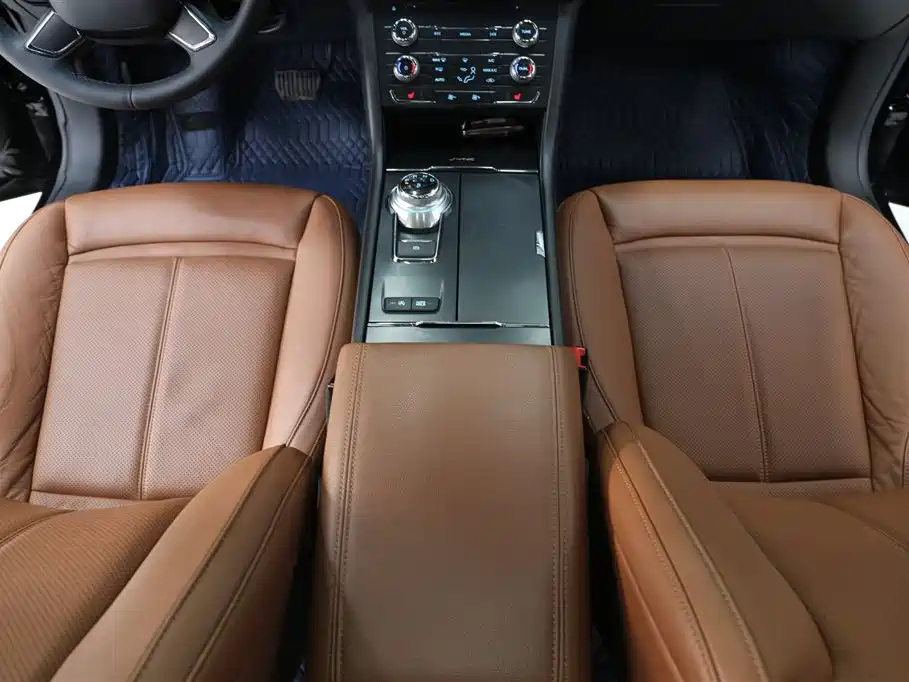 FORD TAURUS 2018