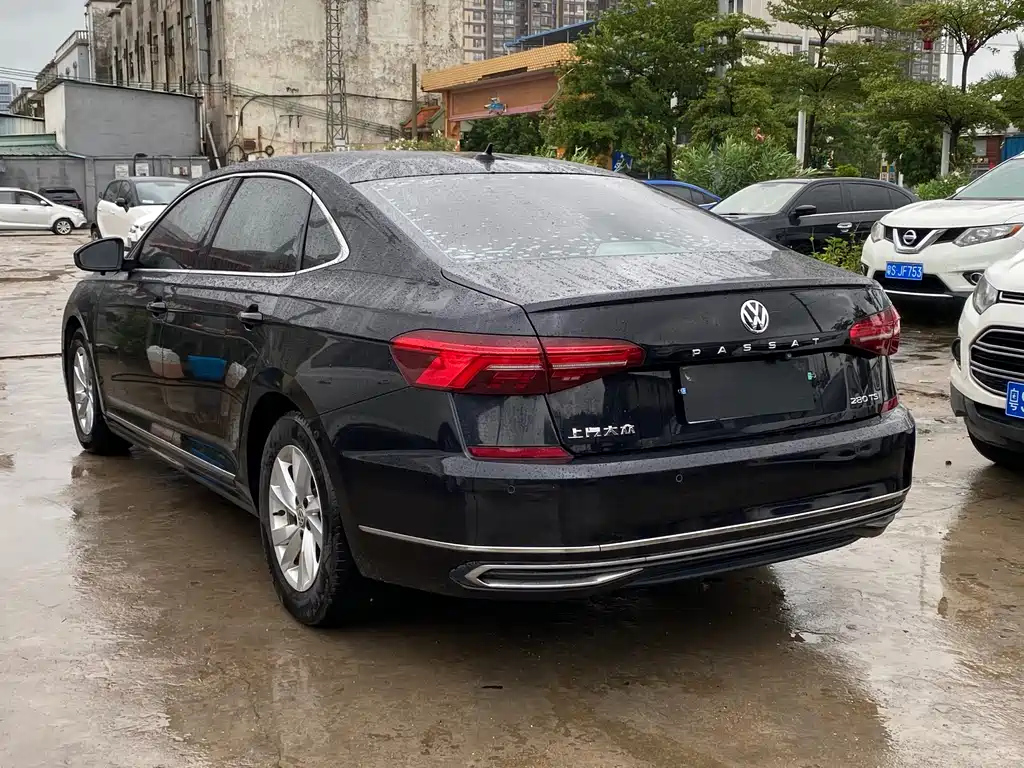 VOLKSWAGEN PASSAT 2019
