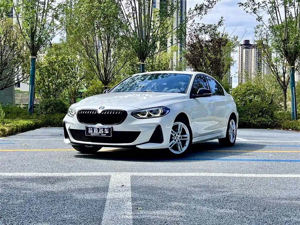 BMW 1-SERIES 2022