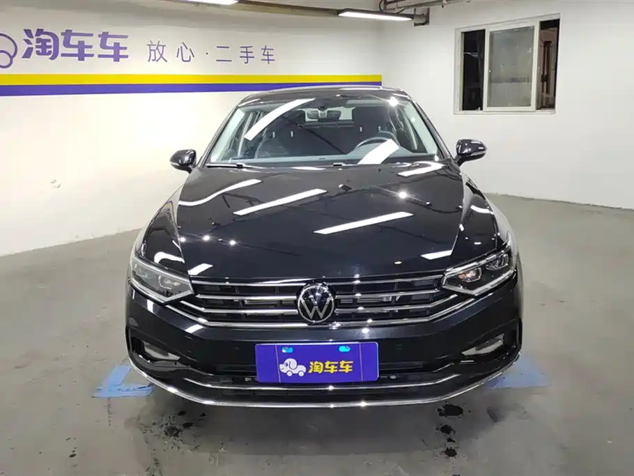 VOLKSWAGEN MAGOTAN 2020