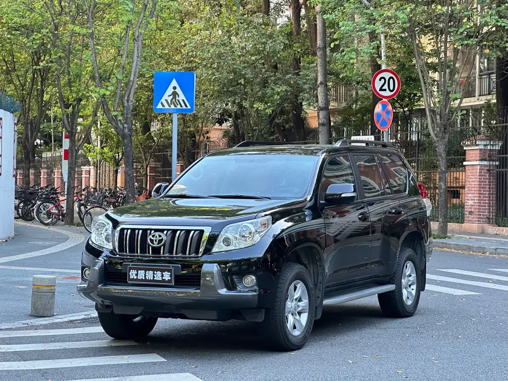 TOYOTA PRADO 2010