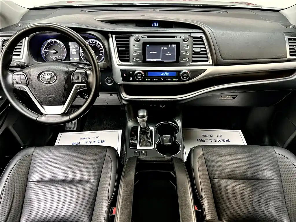 TOYOTA HIGHLANDER 2019