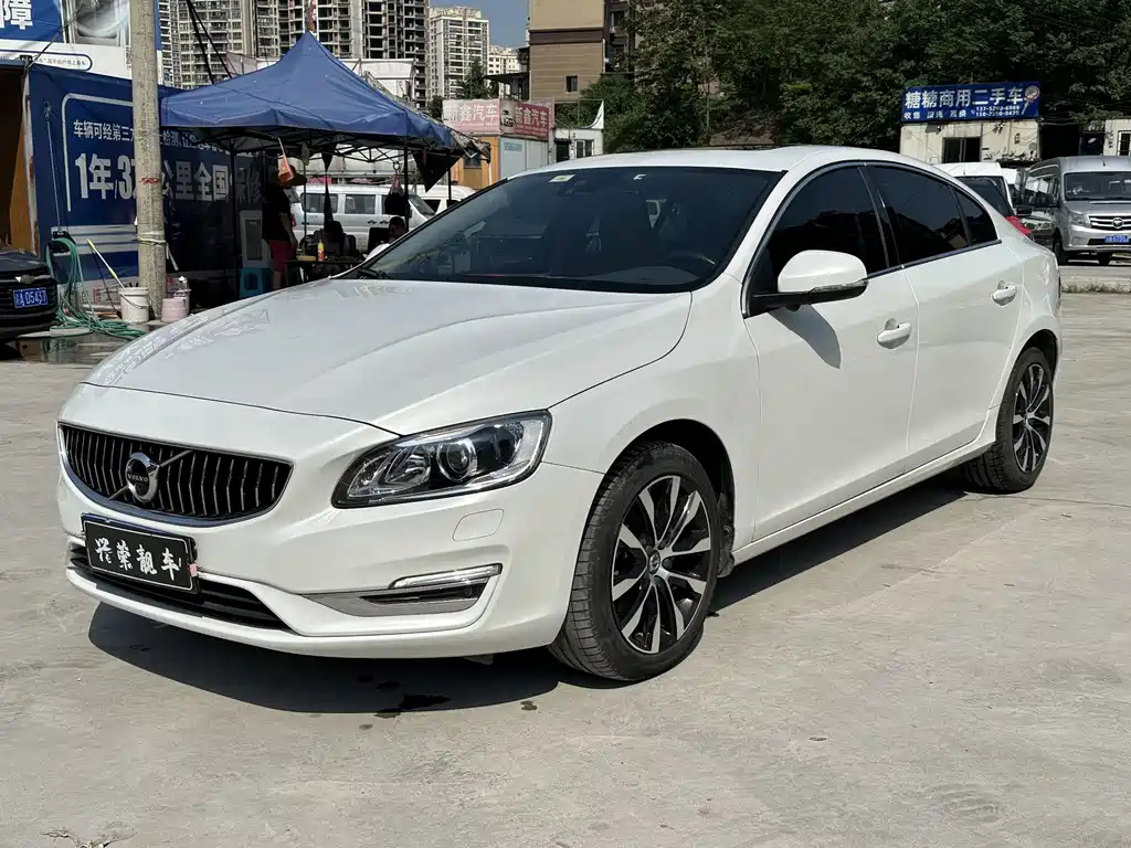 VOLVO S60 2019