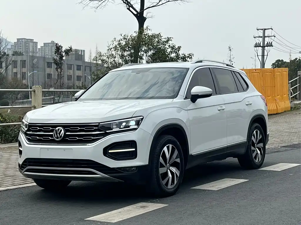 VOLKSWAGEN TAYRON 2020