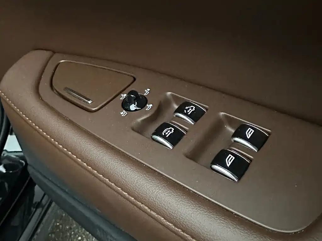 VOLVO S90 2022