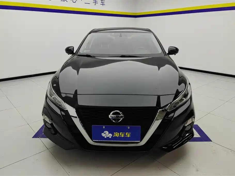 NISSAN TEANA 2020