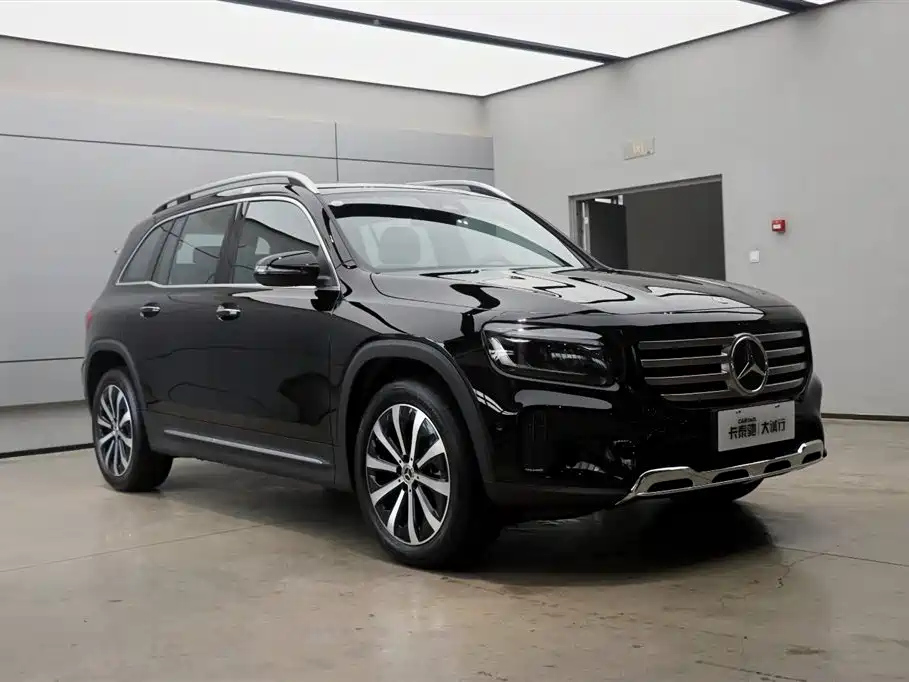 MERCEDES BENZ GLB 2025