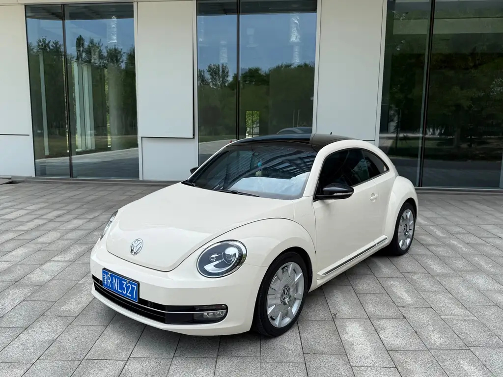 VOLKSWAGEN BEETLE