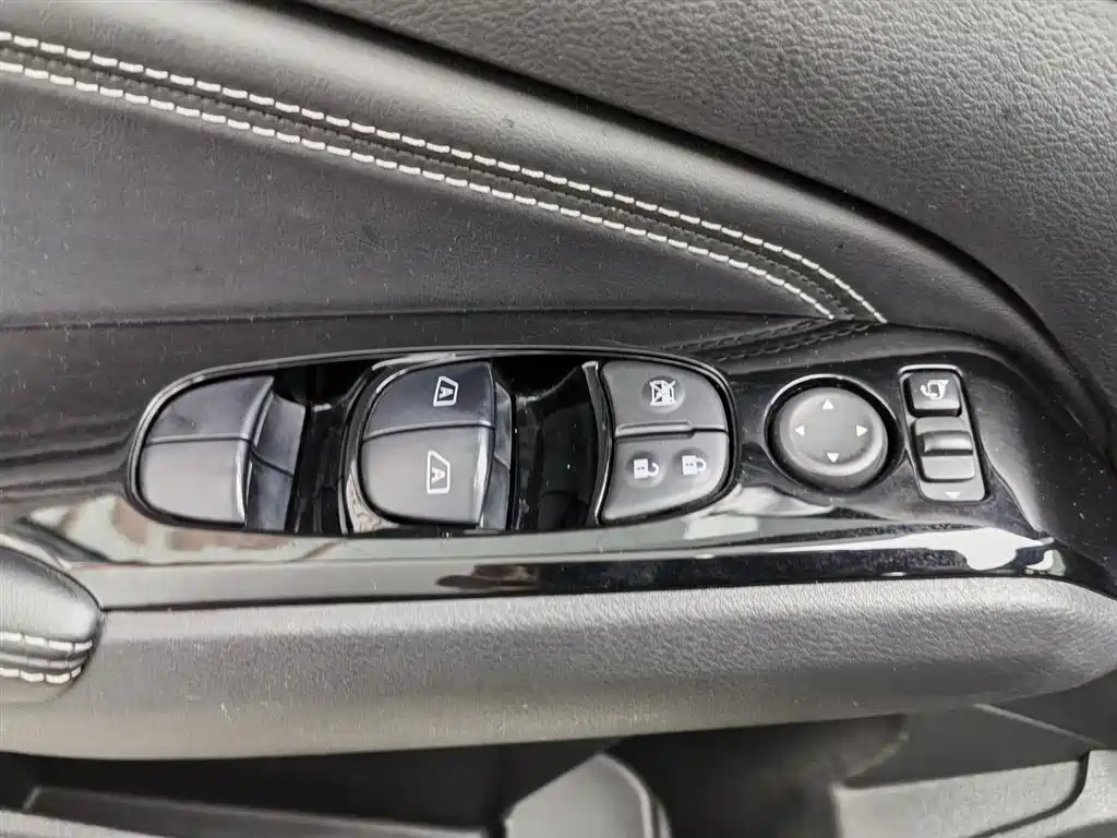 NISSAN TEANA 2021