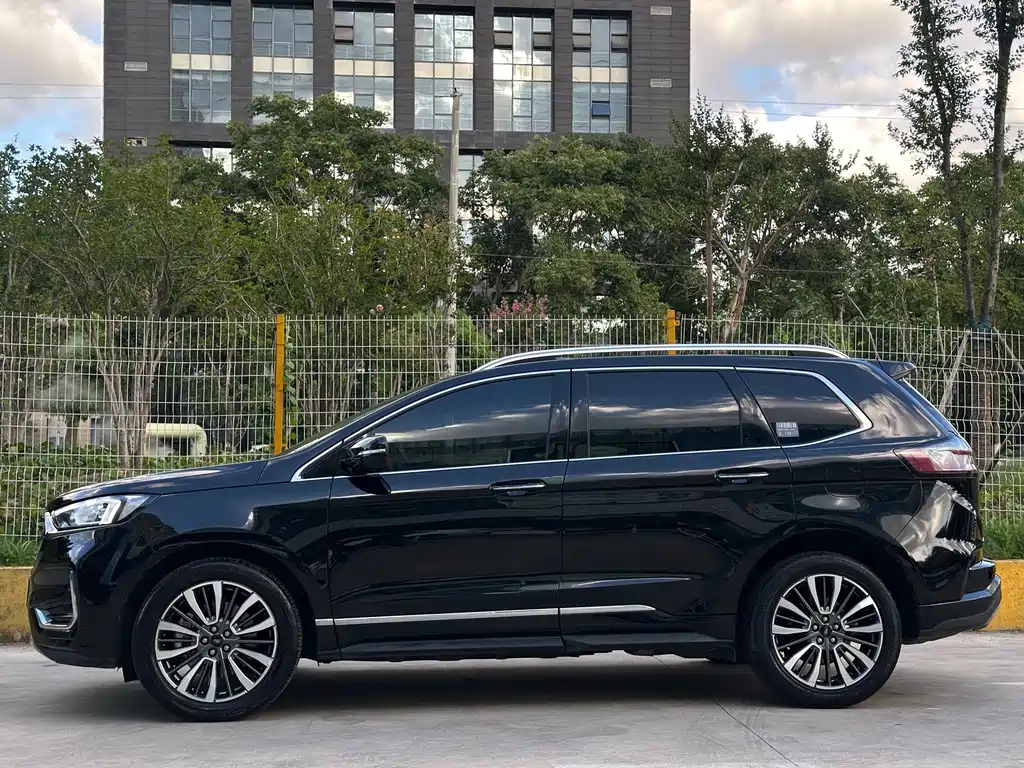 FORD EDGE 2021