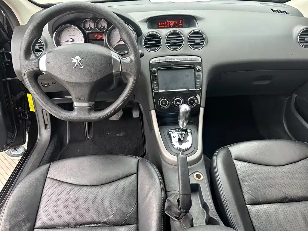 PEUGEOT 408 2013