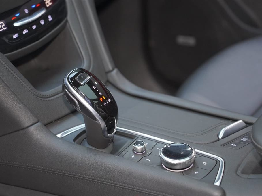 CADILLAC XT5 2021