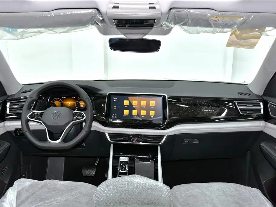 VOLKSWAGEN TOURAN 2024