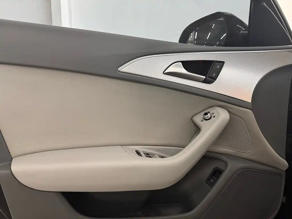 AUDI A6L 2014