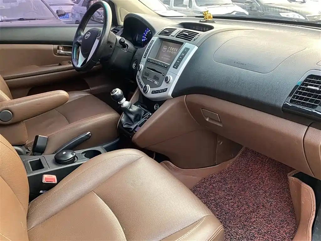 BYD S6 2015