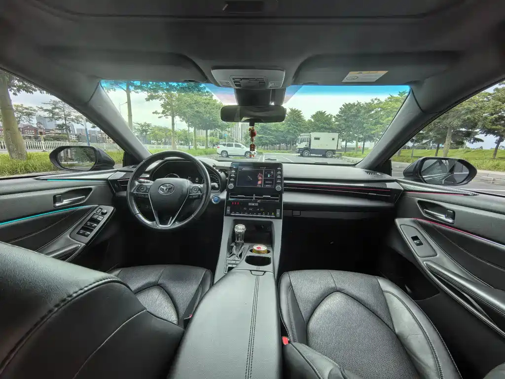 TOYOTA AVALON 2019