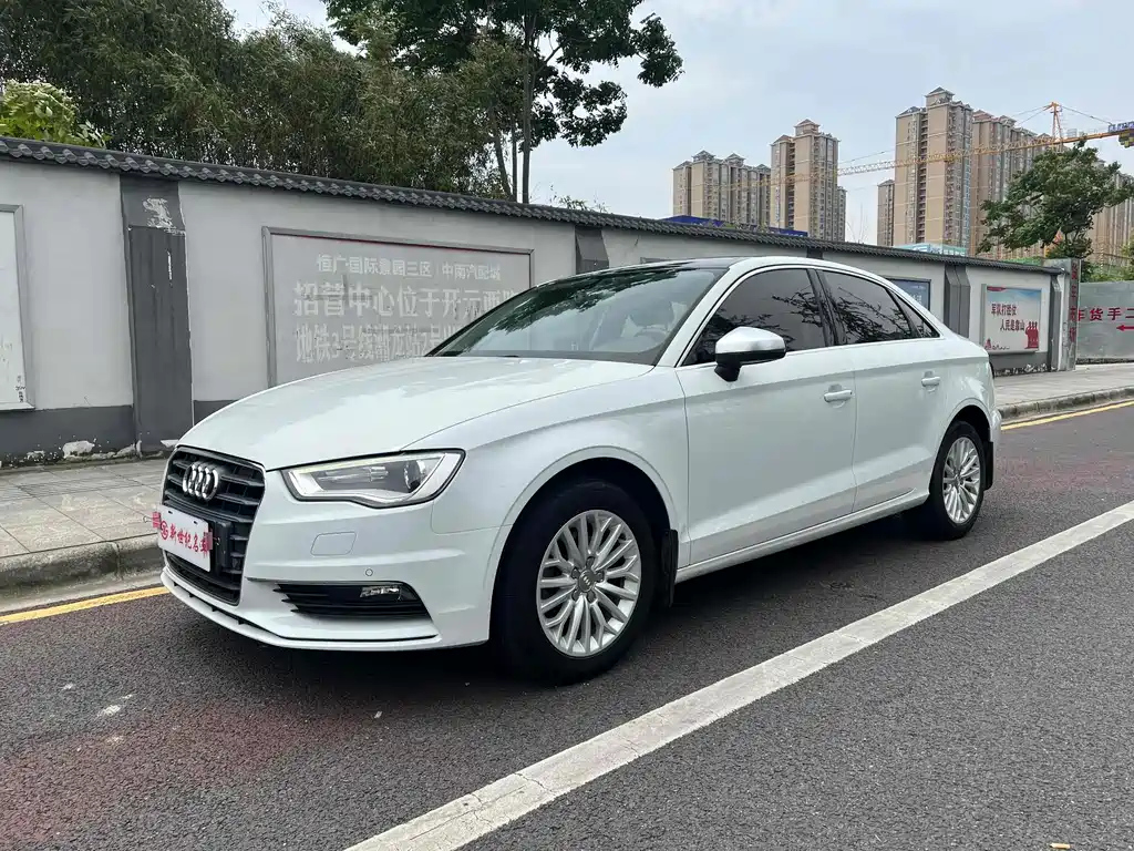 AUDI A3 2015