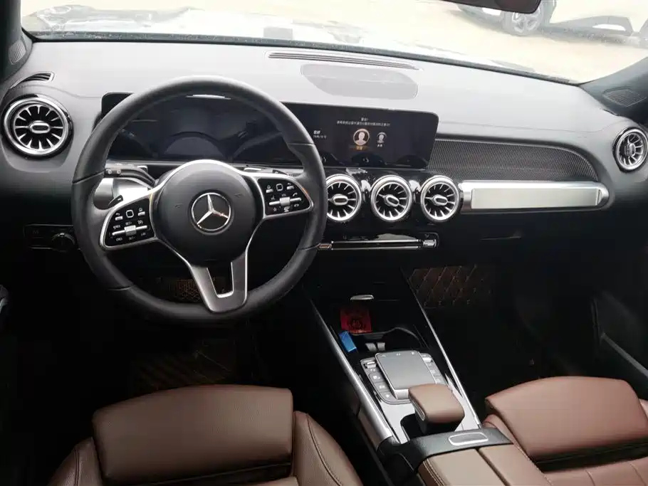 MERCEDES BENZ GLB 2021