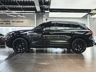 VOLKSWAGEN TOUAREG 2022 YEAR 3.0TSI SHARP & 2022