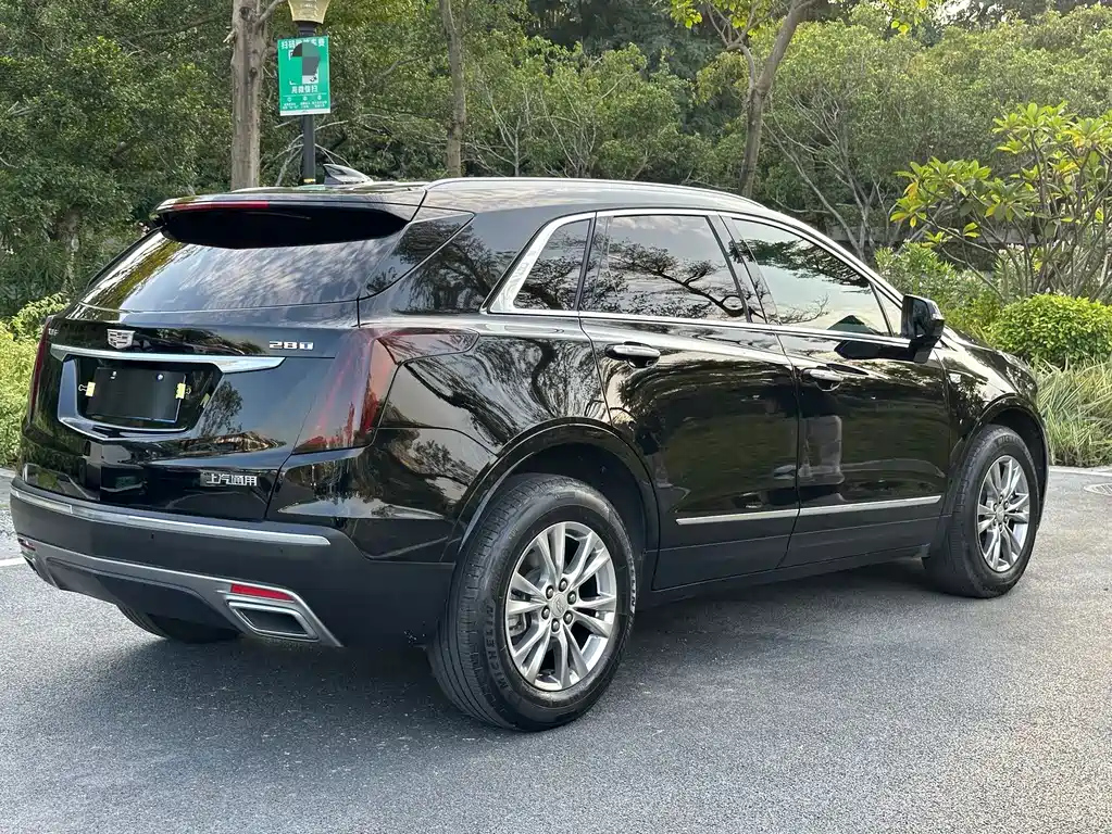 CADILLAC XT5 2021
