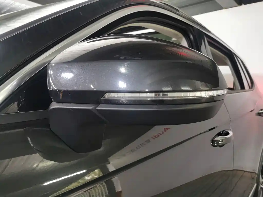 VOLKSWAGEN TAYRON 2023
