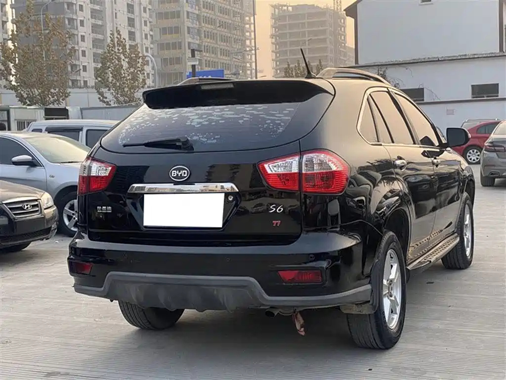 BYD S6 2015