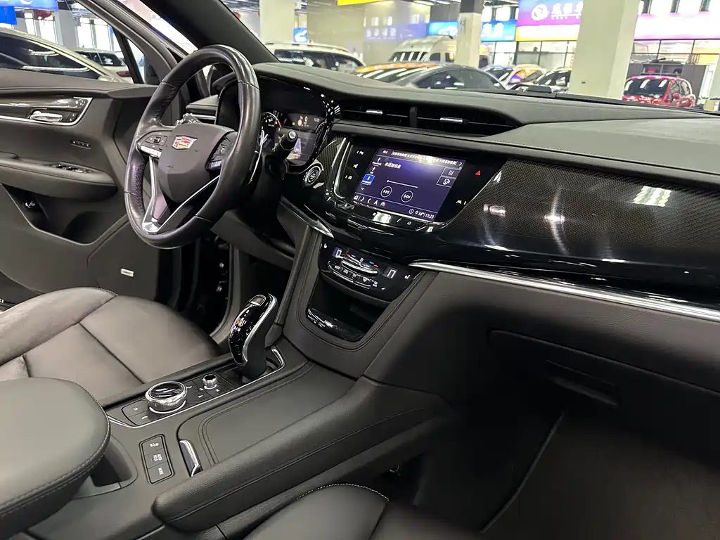 CADILLAC XT6 2021