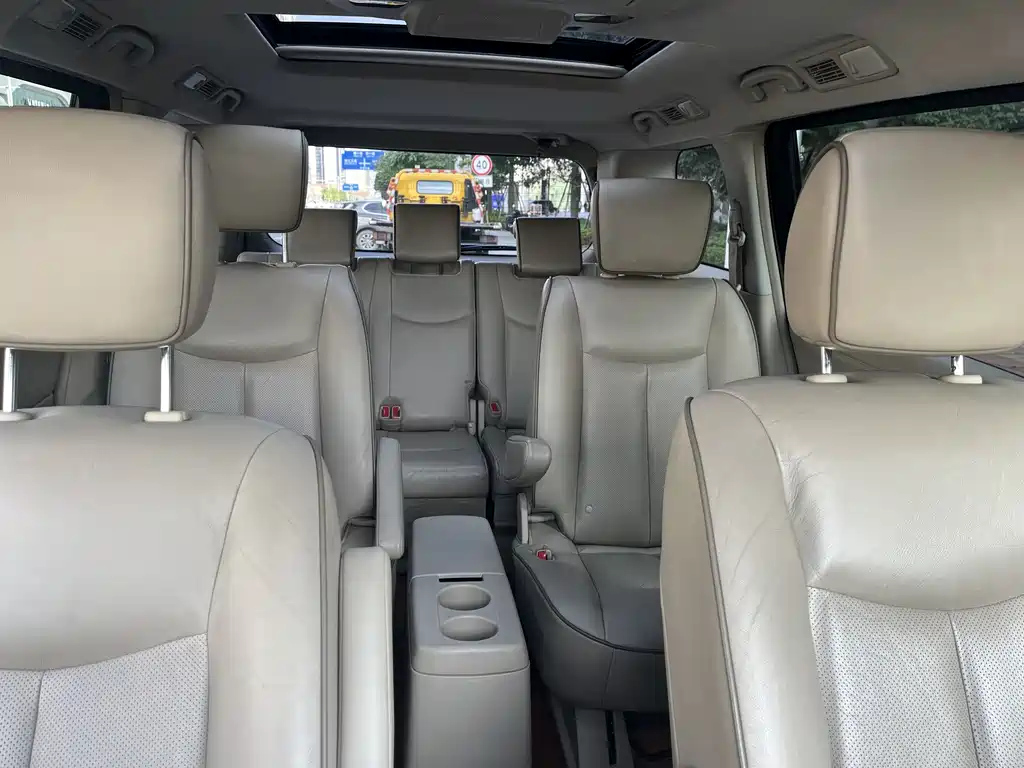 NISSAN QUEST 2014