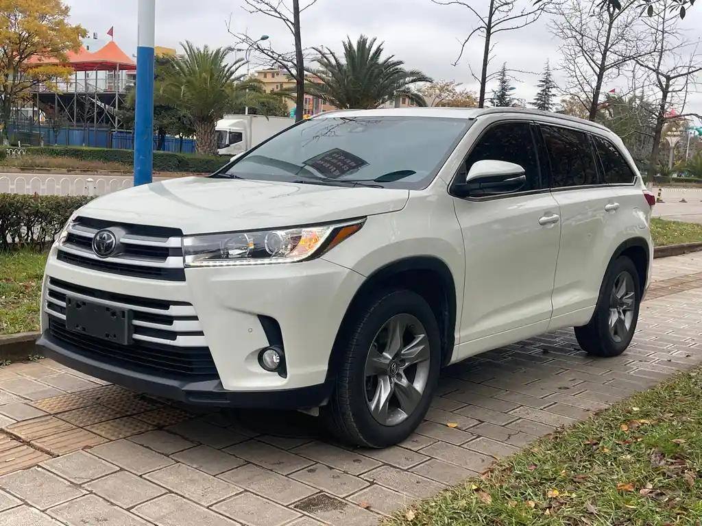 TOYOTA HIGHLANDER 2018