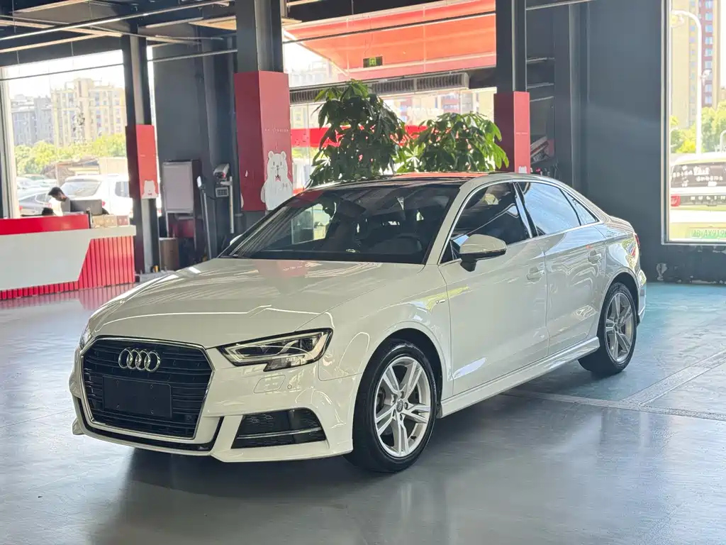 AUDI A3 2019