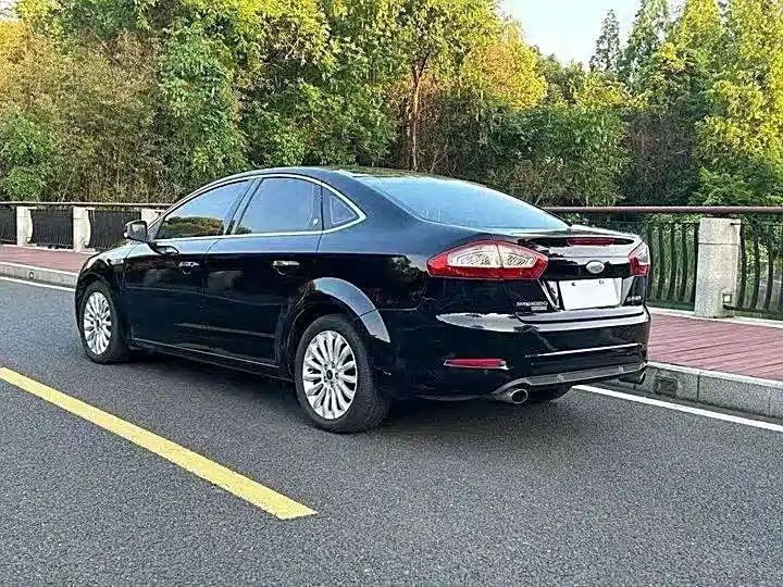 FORD MONDEO - WINNER 2011