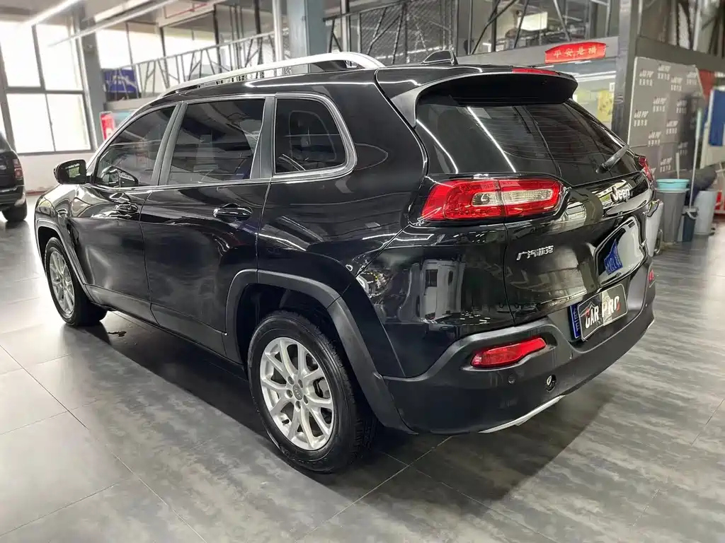 JEEP CHEROKEE 2020
