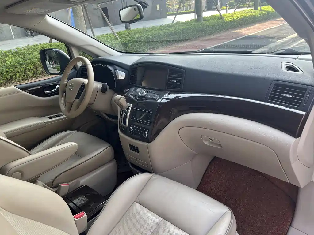NISSAN QUEST 2014