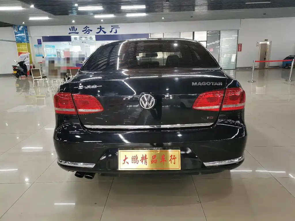VOLKSWAGEN MAGOTAN 2016