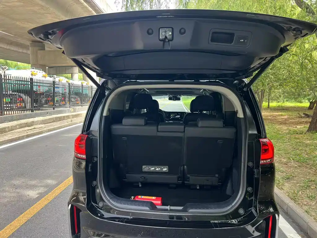 TRUMPCHI M8 2021