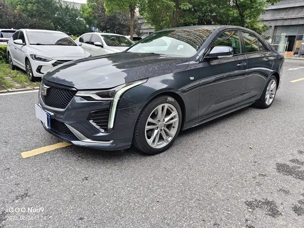 CADILLAC CT4 2020
