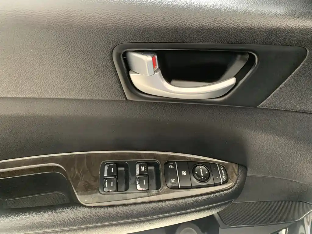 KIA K5 2016