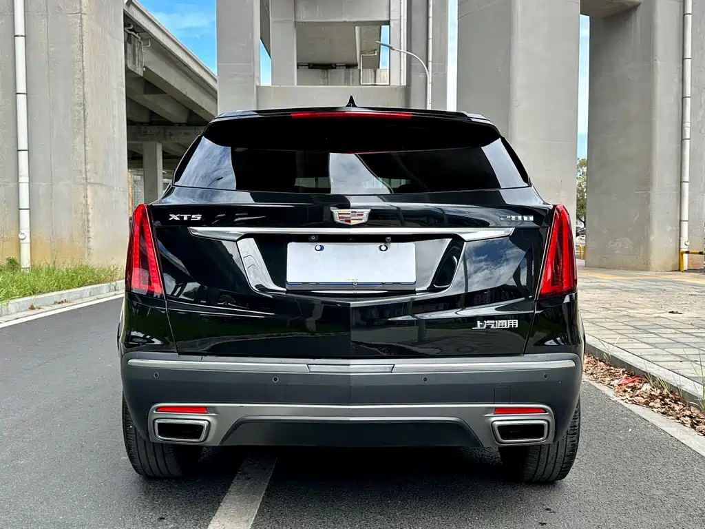 CADILLAC XT5 2021